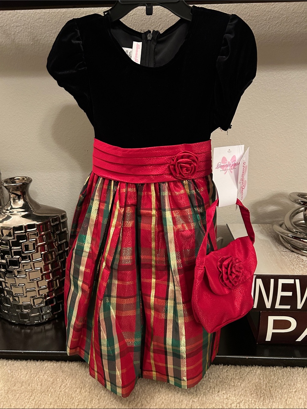 Bonnie Jean Black Velvet & Red Plaid Holiday Dress & matching Purse Size 6